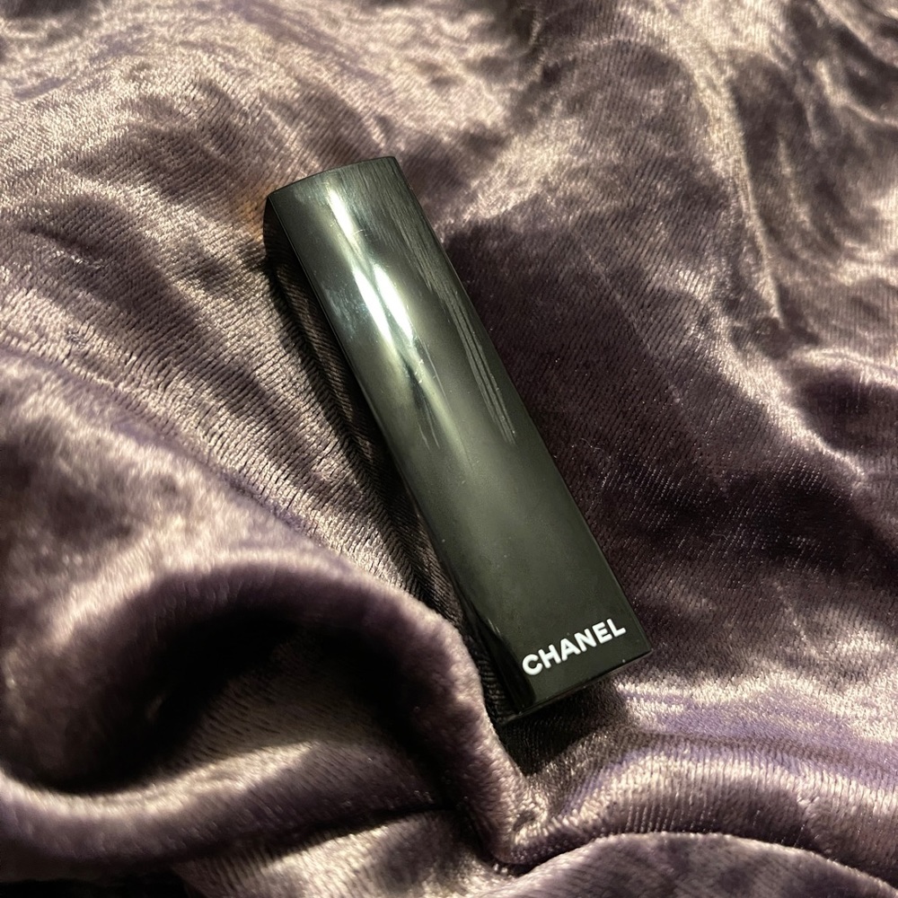 CHANEL ROUGE ALLURE VELVET (38 LA FASCINANTE)